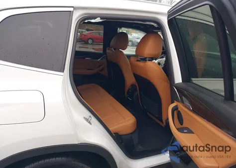 2021 BMW X3 xDrive30I z USA, uszkodzony, nr VIN 5UXTY5C02M9H83372